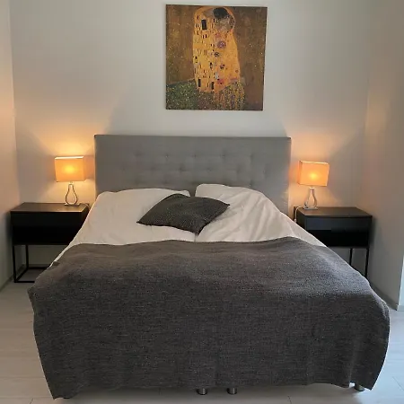 New Duplex Near Harbour With Parking & Wifi *